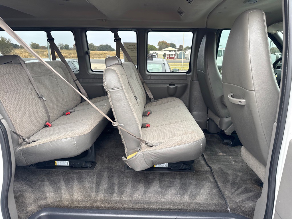 2012 Chevrolet Express Image 11