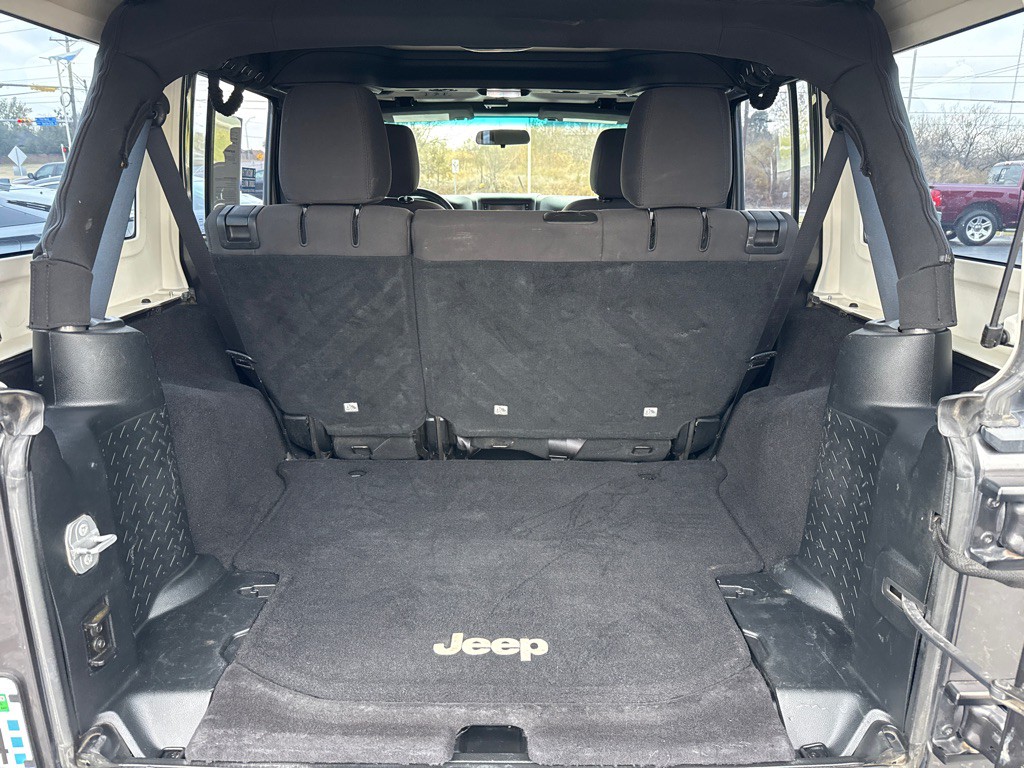 2017 Jeep Wrangler Unlimited Image 9