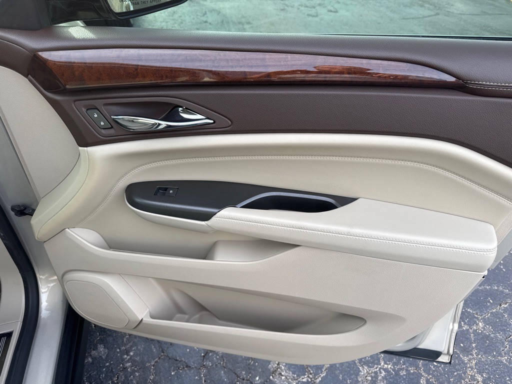 2012 Cadillac SRX Image 13