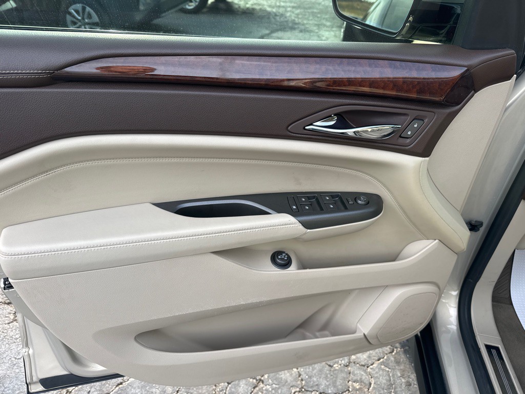 2012 Cadillac SRX Image 17