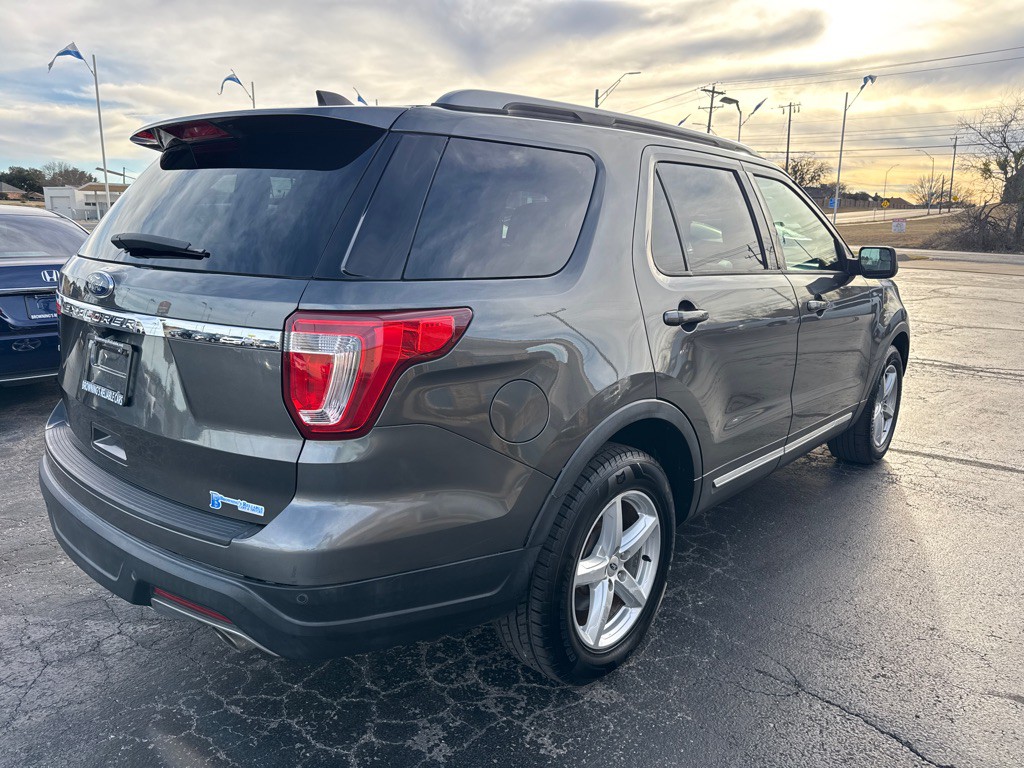 2018 Ford Explorer Image 4