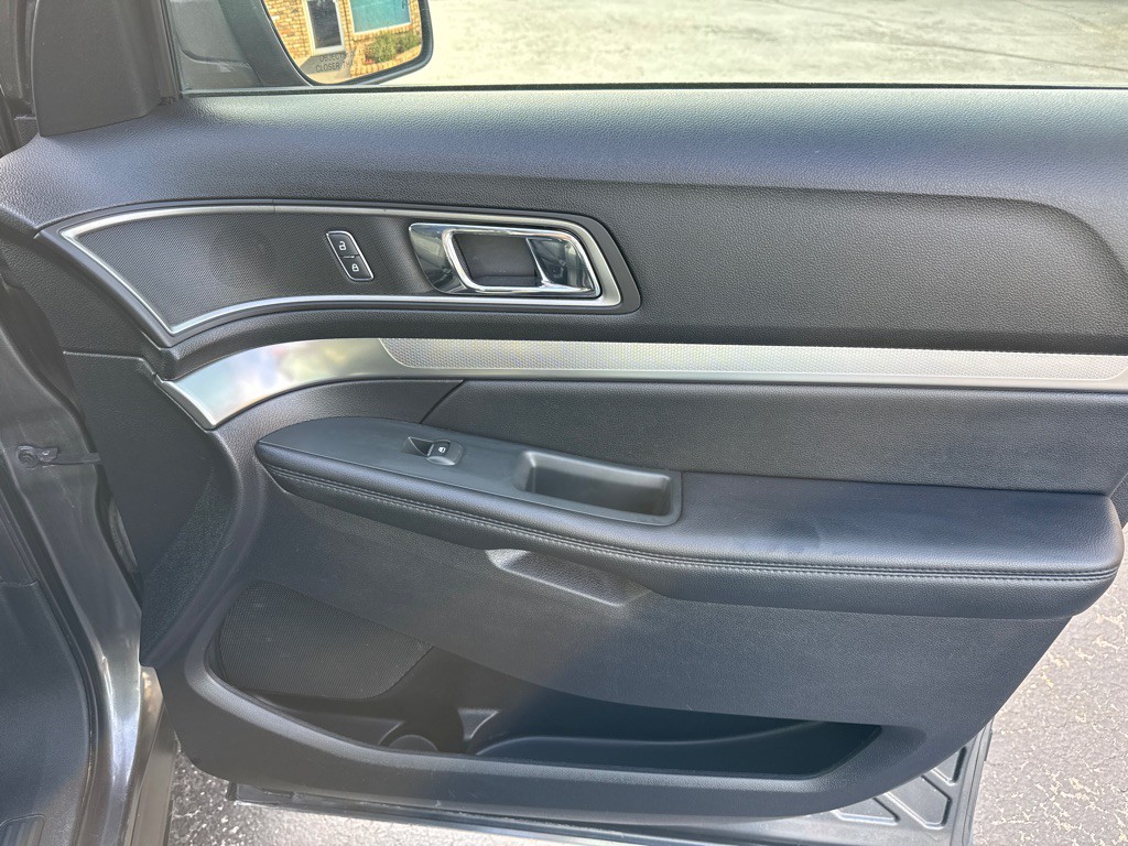 2018 Ford Explorer Image 15