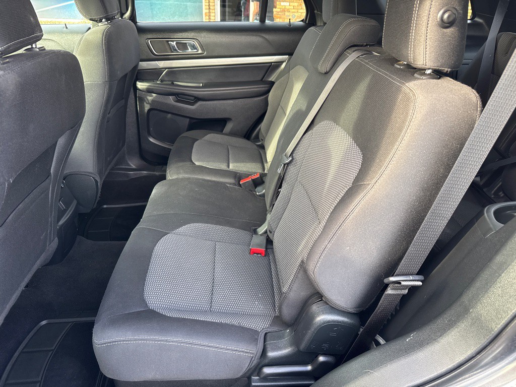 2018 Ford Explorer Image 16