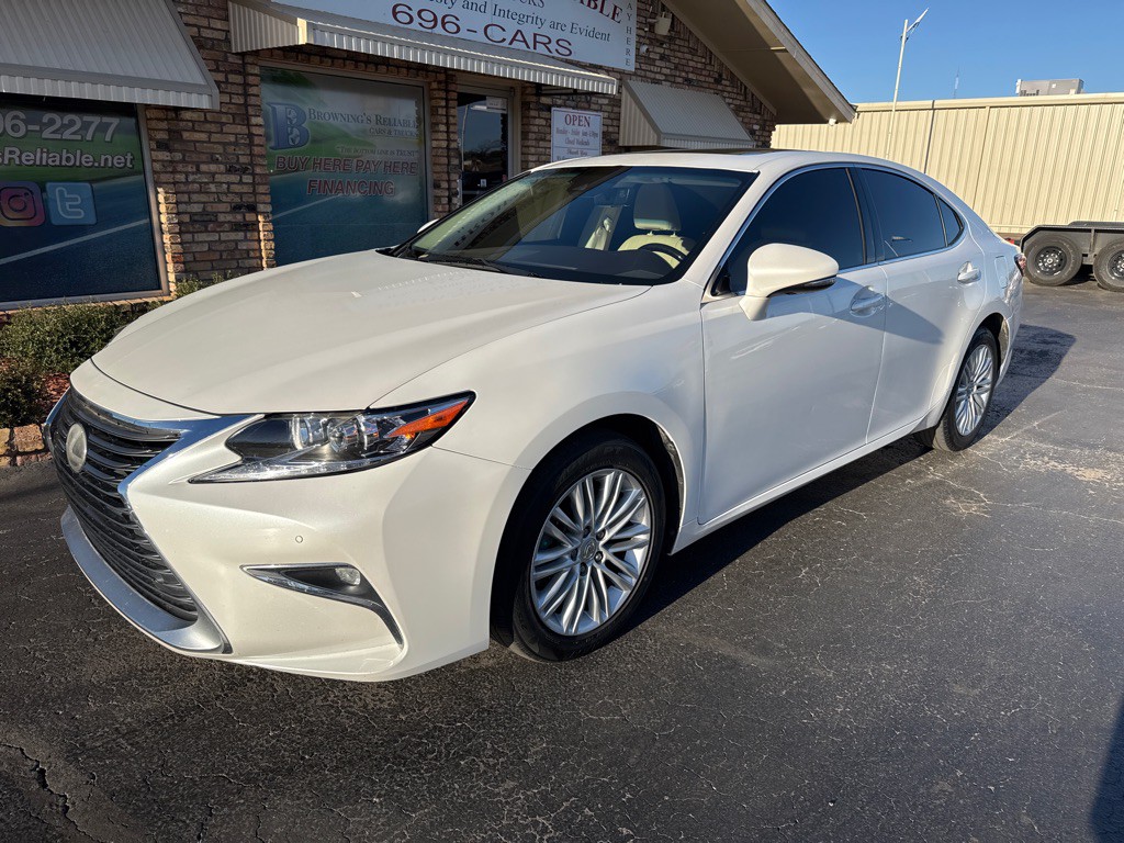 2017 Lexus ES Image 1
