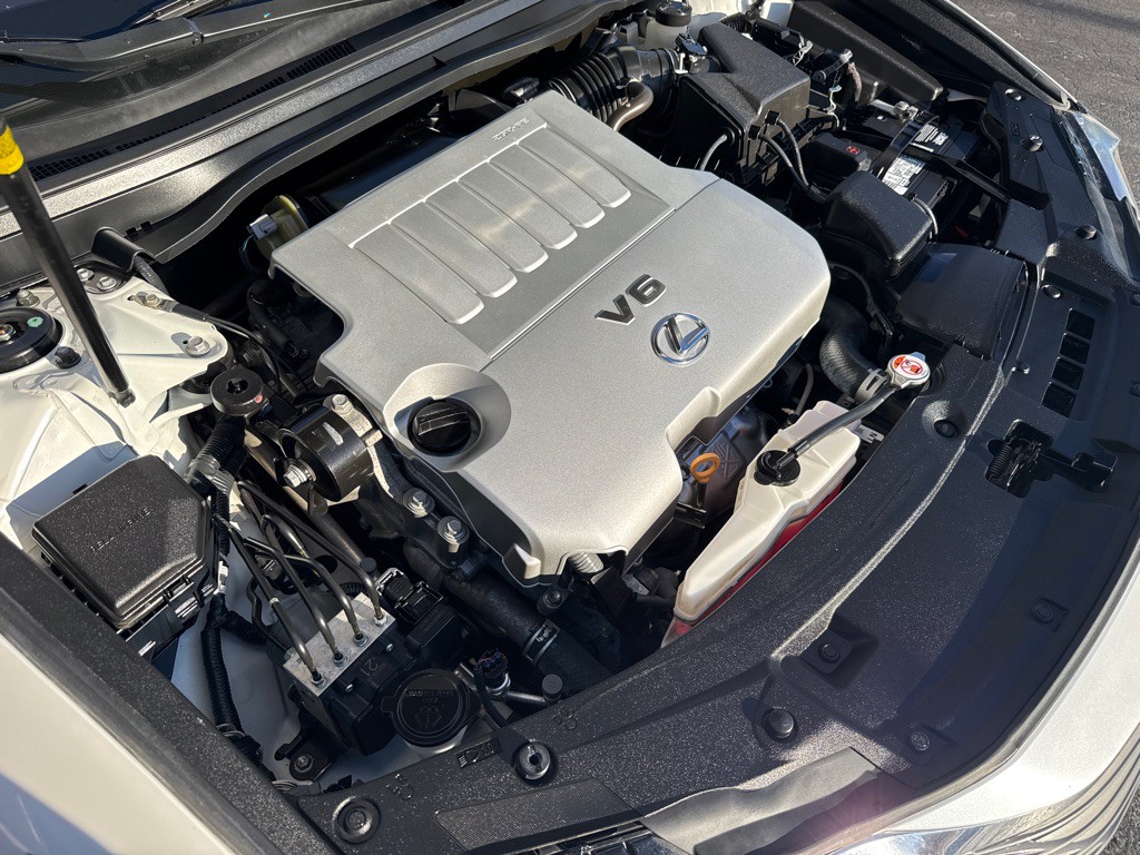 2017 Lexus ES Image 21