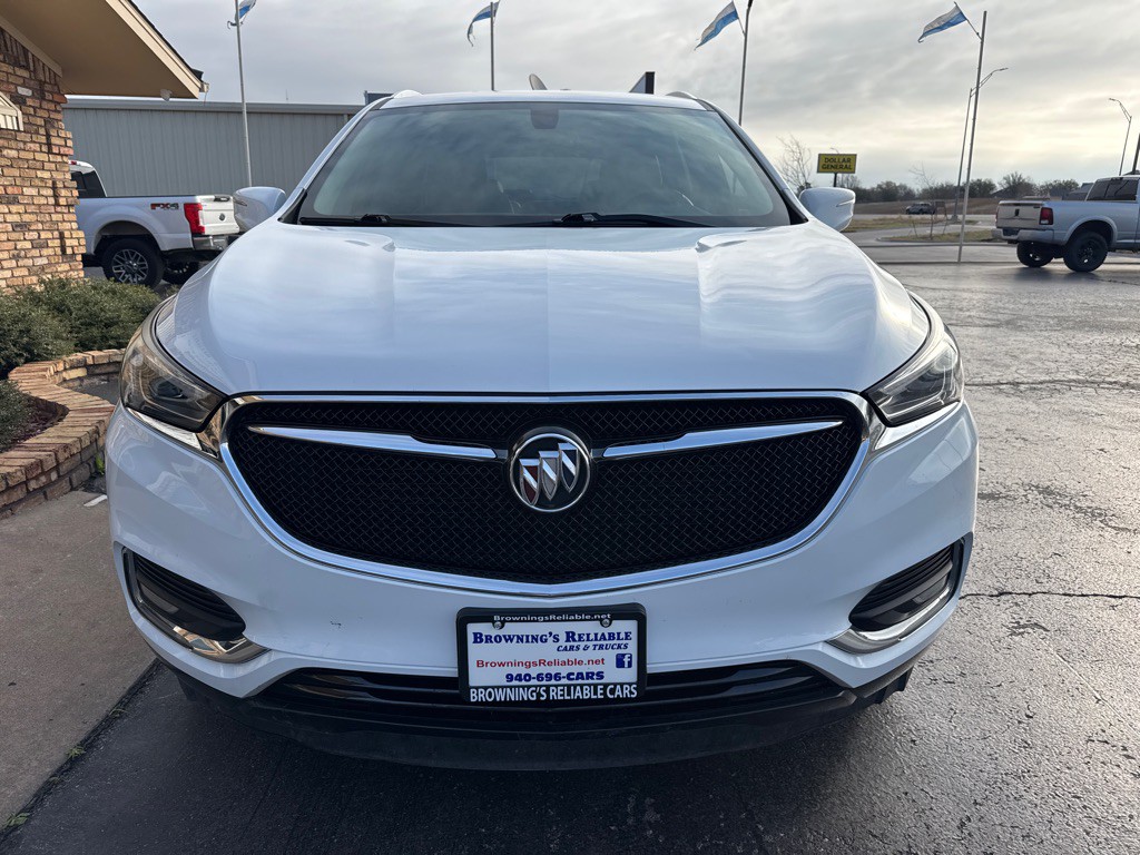 2018 Buick Enclave Image 2