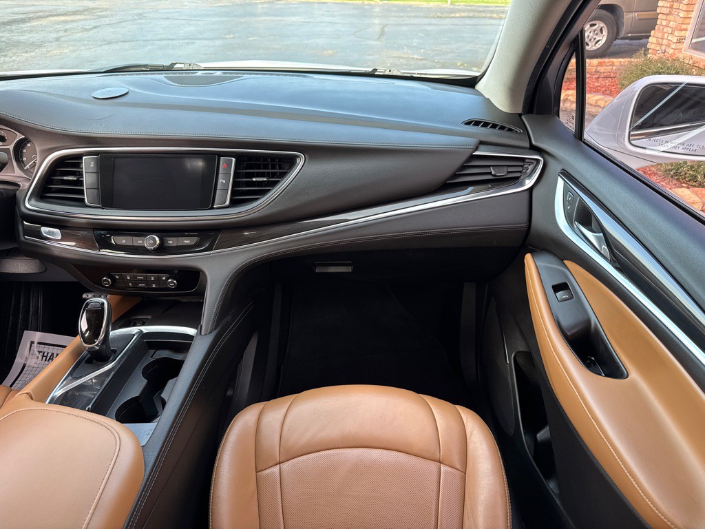 2018 Buick Enclave Image 13