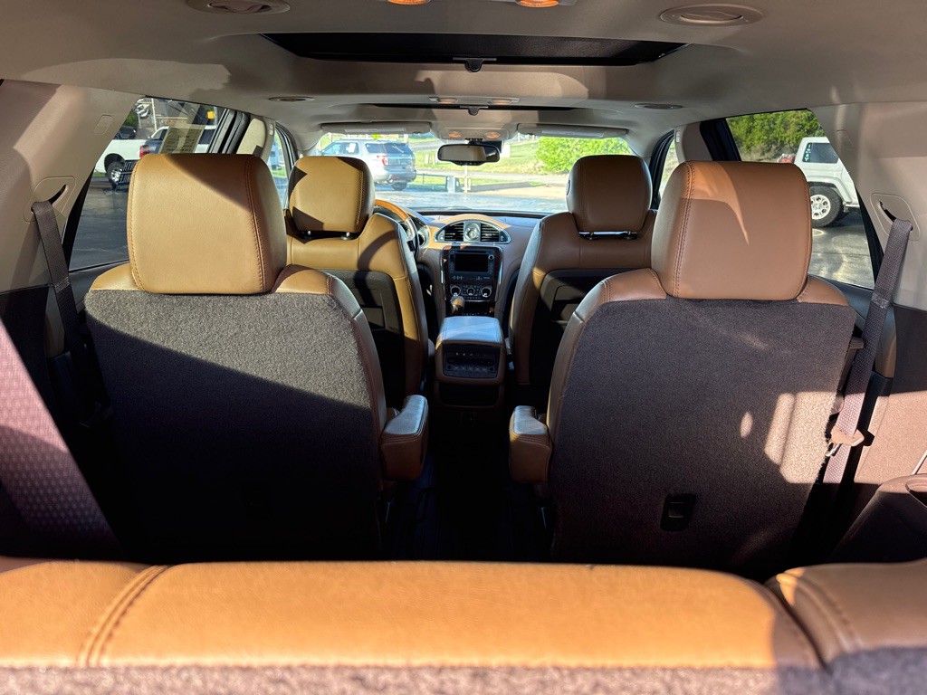 2017 Buick Enclave Image 10