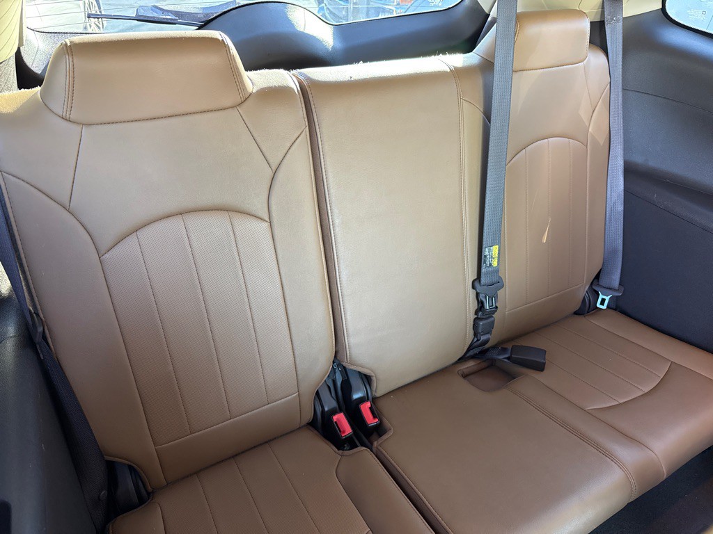 2017 Buick Enclave Image 11