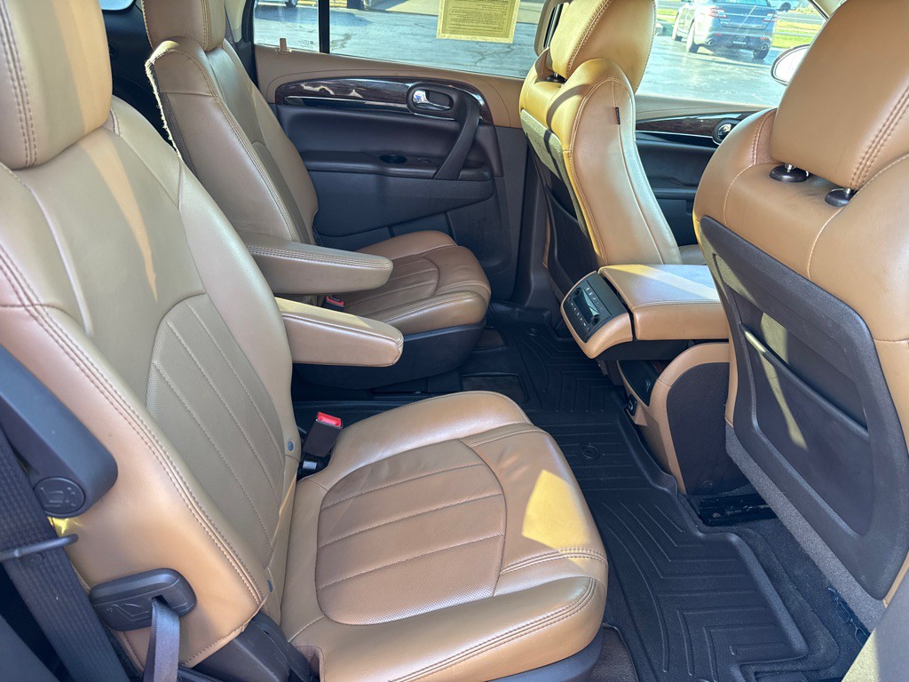 2017 Buick Enclave Image 12