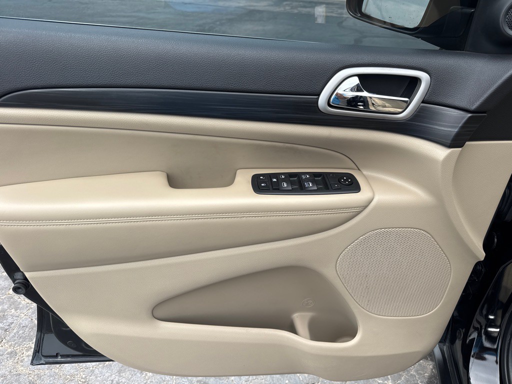 2020 Jeep Grand Cherokee Image 17