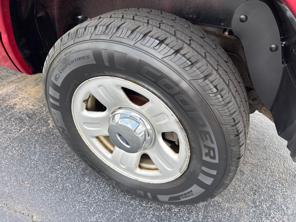 2004 Ford Explorer Image 7