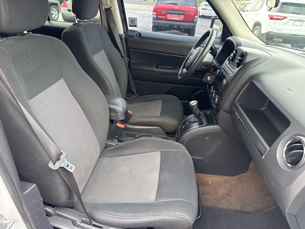 2014 Jeep Patriot Image 12