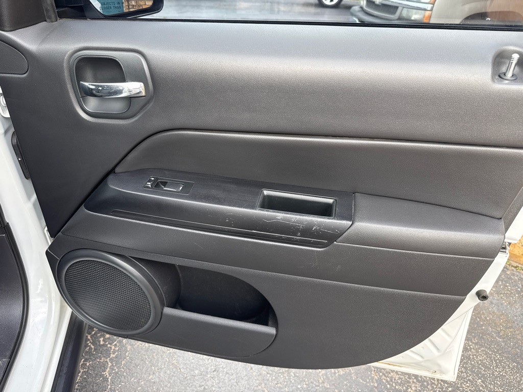 2014 Jeep Patriot Image 13