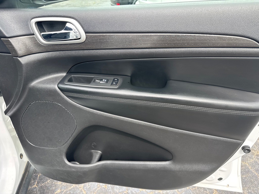 2018 Jeep Grand Cherokee Image 13