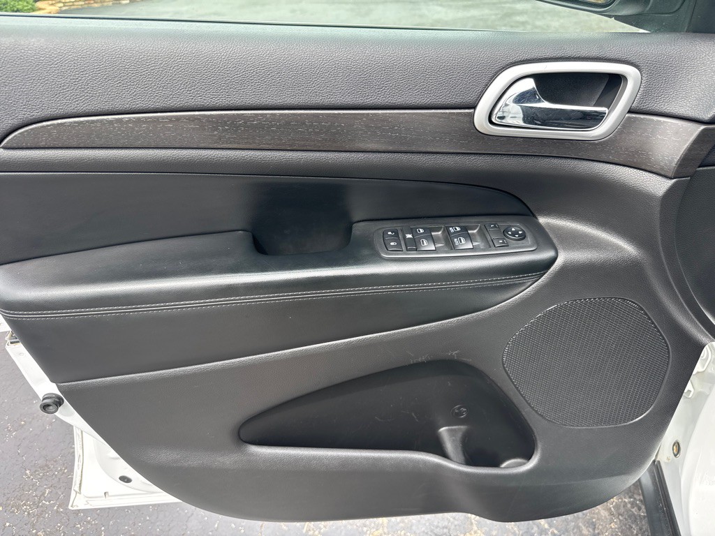 2018 Jeep Grand Cherokee Image 17