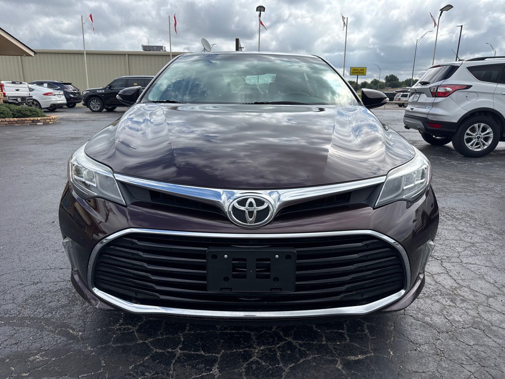 2016 Toyota Avalon Image 2