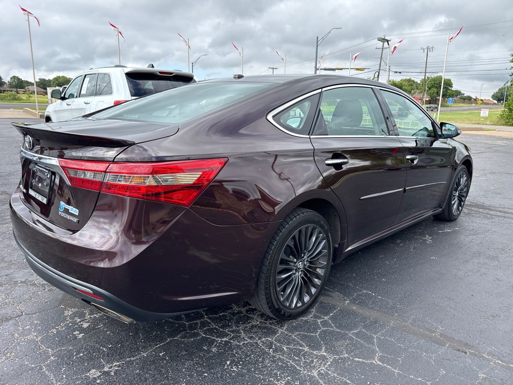 2016 Toyota Avalon Image 4