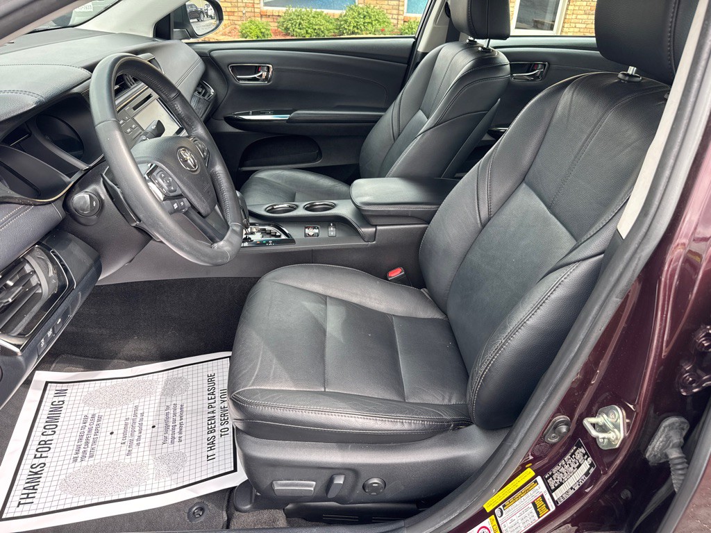 2016 Toyota Avalon Image 16