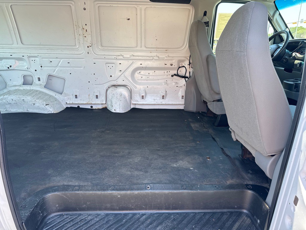 2006 Ford Econoline Image 10