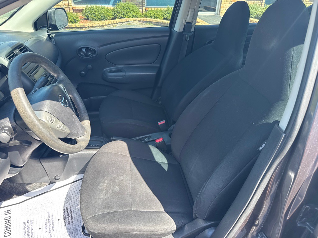 2015 Nissan Versa Image 16