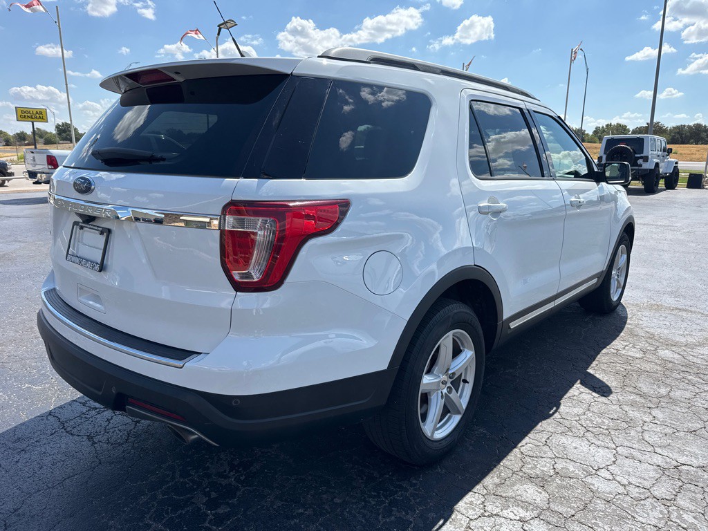 2018 Ford Explorer Image 4