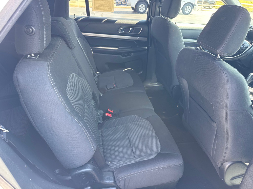 2018 Ford Explorer Image 11