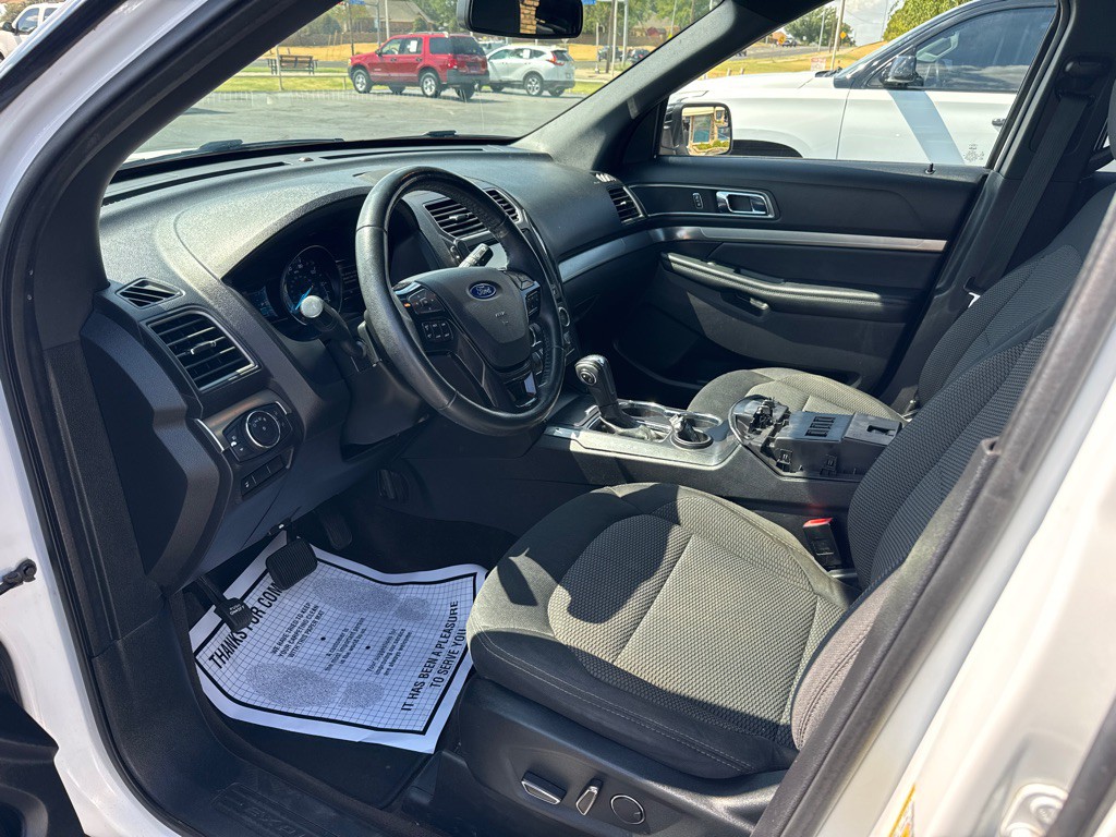 2018 Ford Explorer Image 17