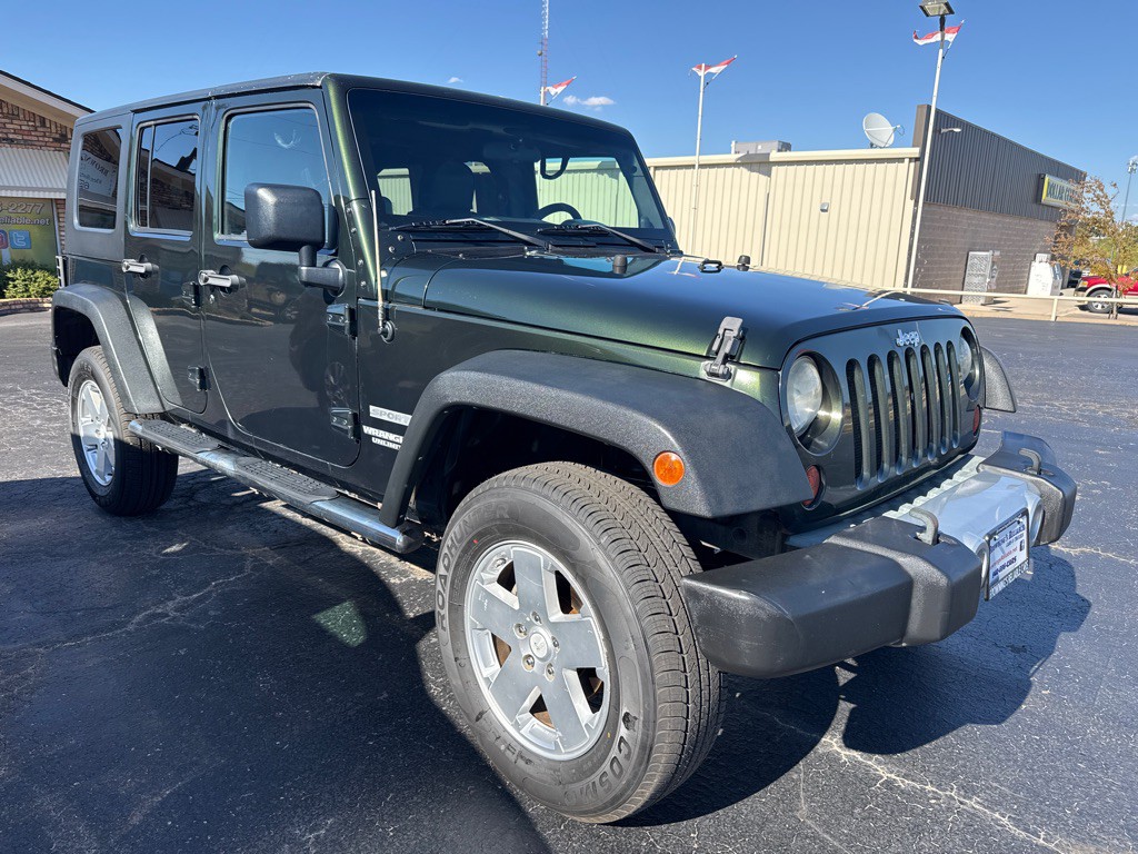 2010 Jeep Wrangler Unlimited Image 3