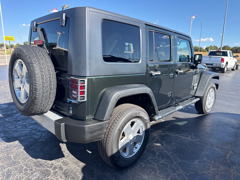 2010 Jeep Wrangler Unlimited Image 4
