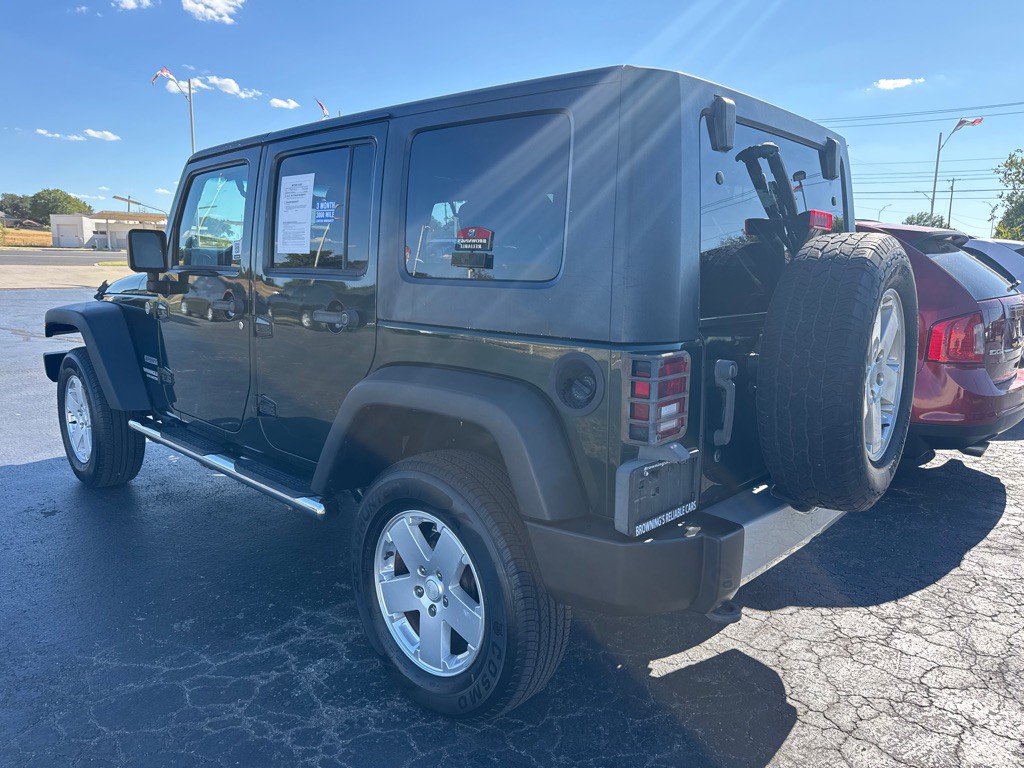 2010 Jeep Wrangler Unlimited Image 7