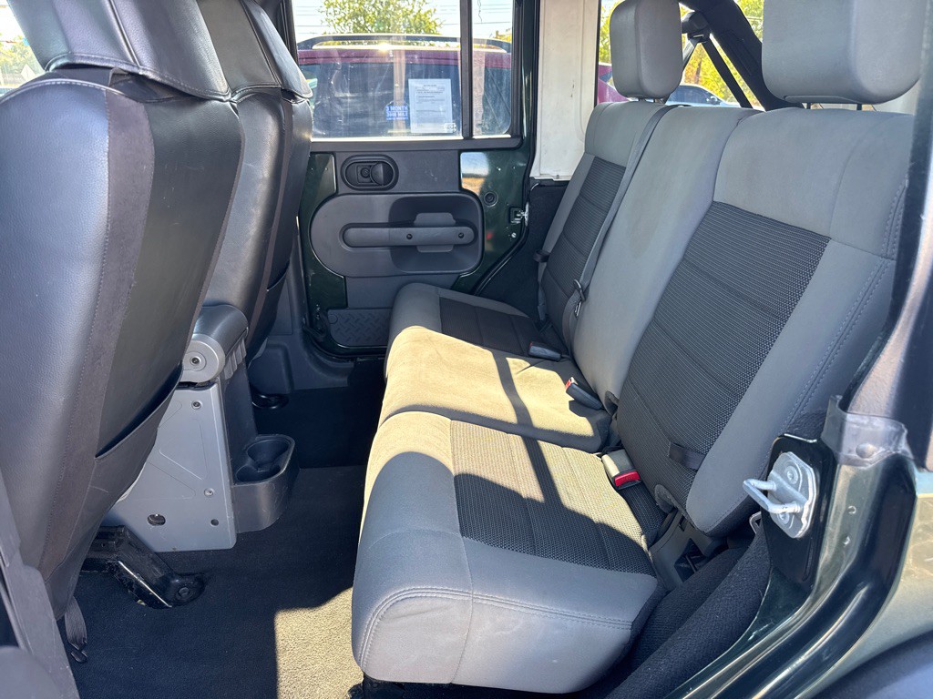 2010 Jeep Wrangler Unlimited Image 13