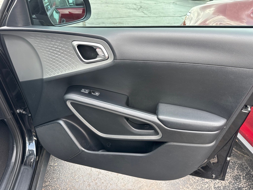 2023 Kia Soul Image 14