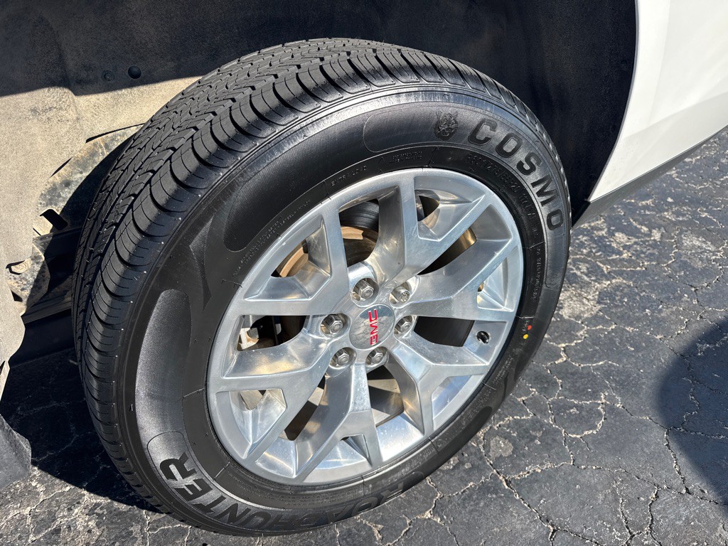 2017 GMC Yukon Image 7