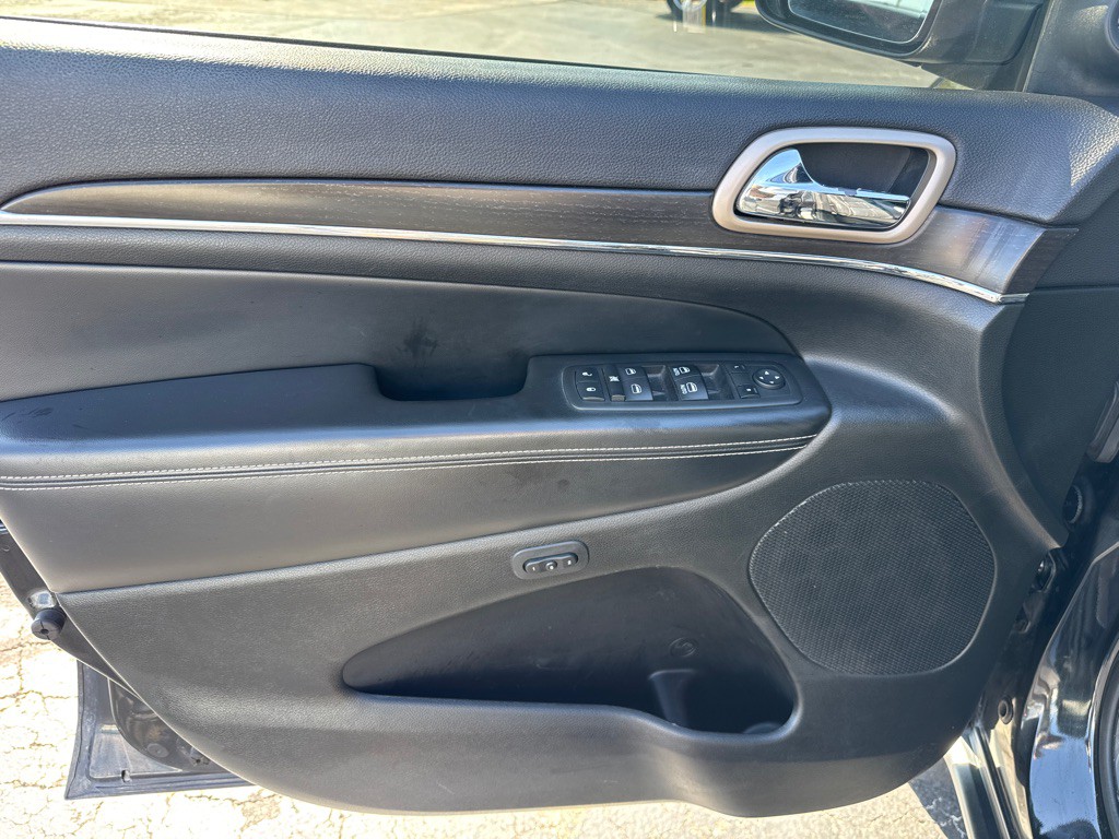 2015 Jeep Grand Cherokee Image 18