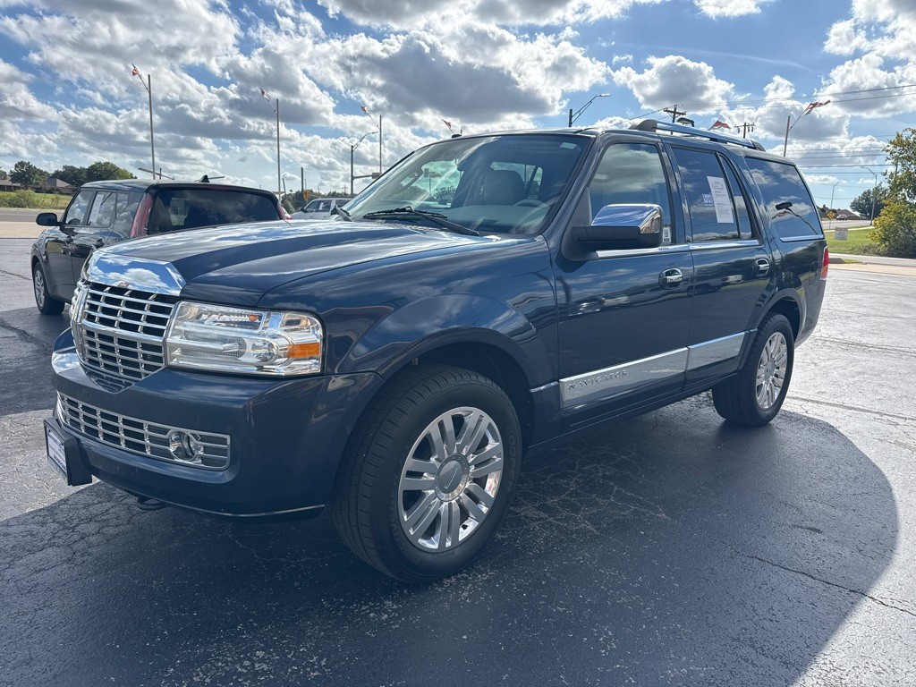 2013 Lincoln Navigator Image 3