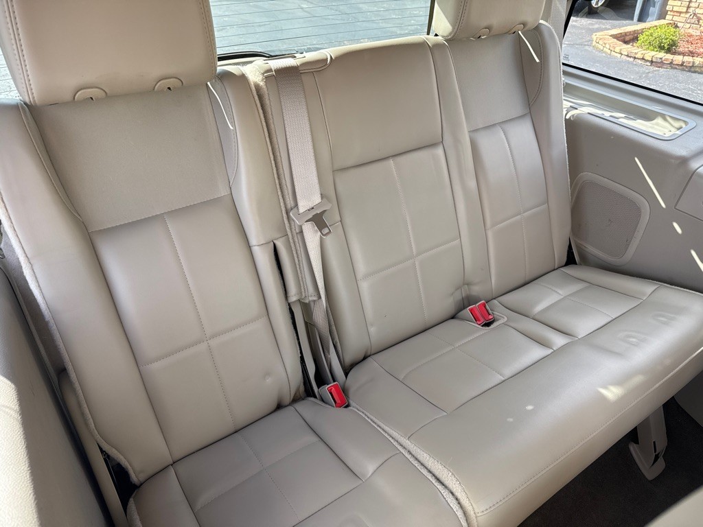 2013 Lincoln Navigator Image 11