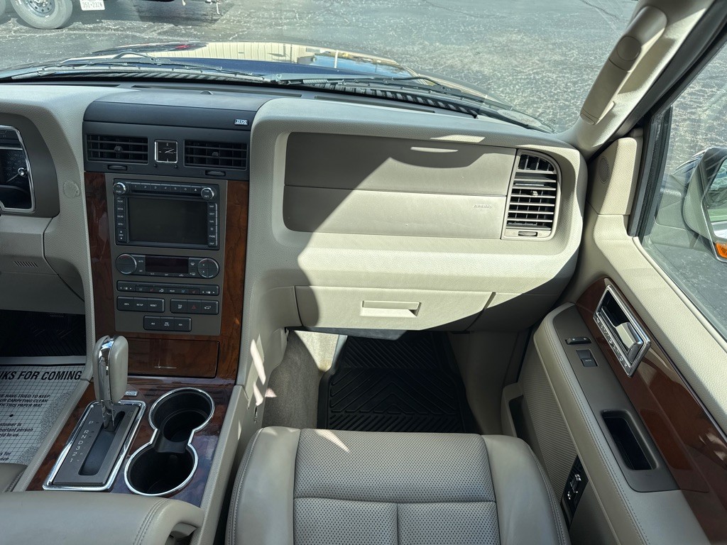 2013 Lincoln Navigator Image 13