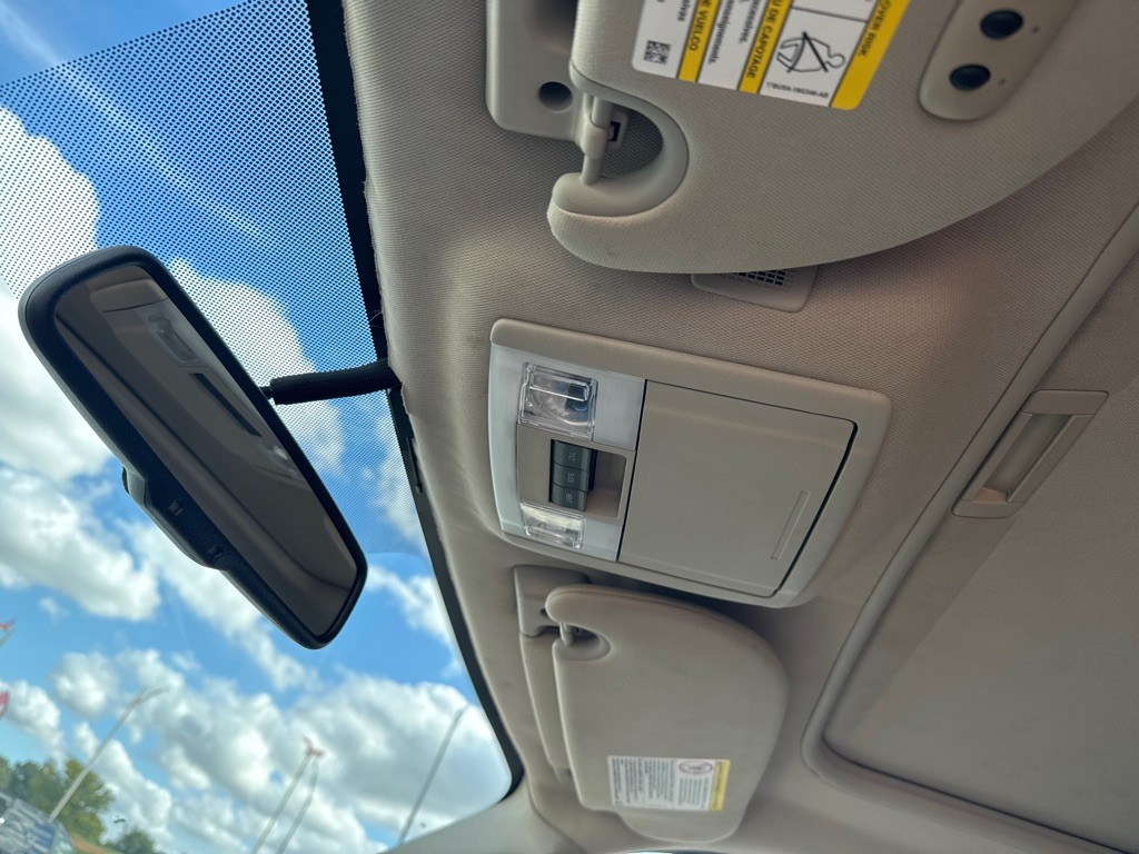 2013 Lincoln Navigator Image 23