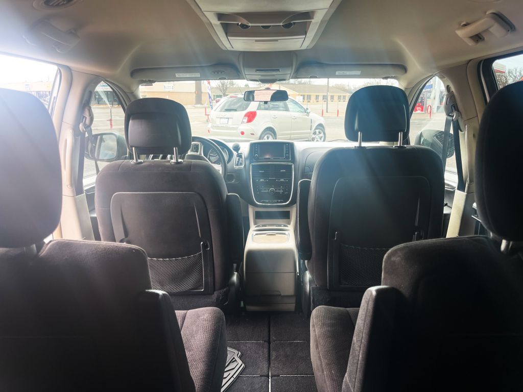 2011 Dodge Grand Caravan Image 6