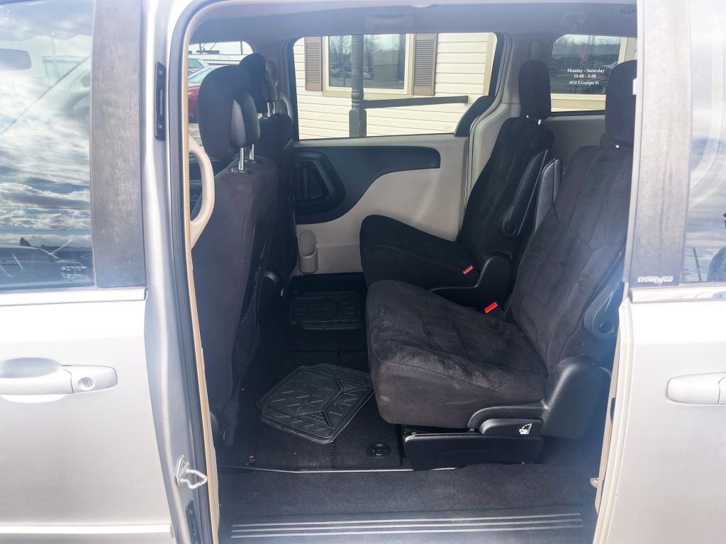 2011 Dodge Grand Caravan Image 8