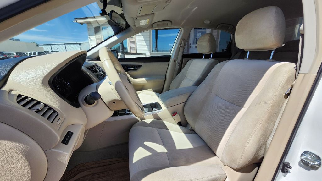 2013 Nissan Altima Image 4