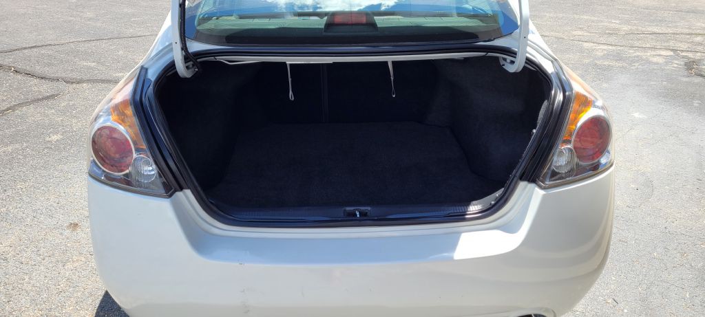 2012 Nissan Altima Image 10