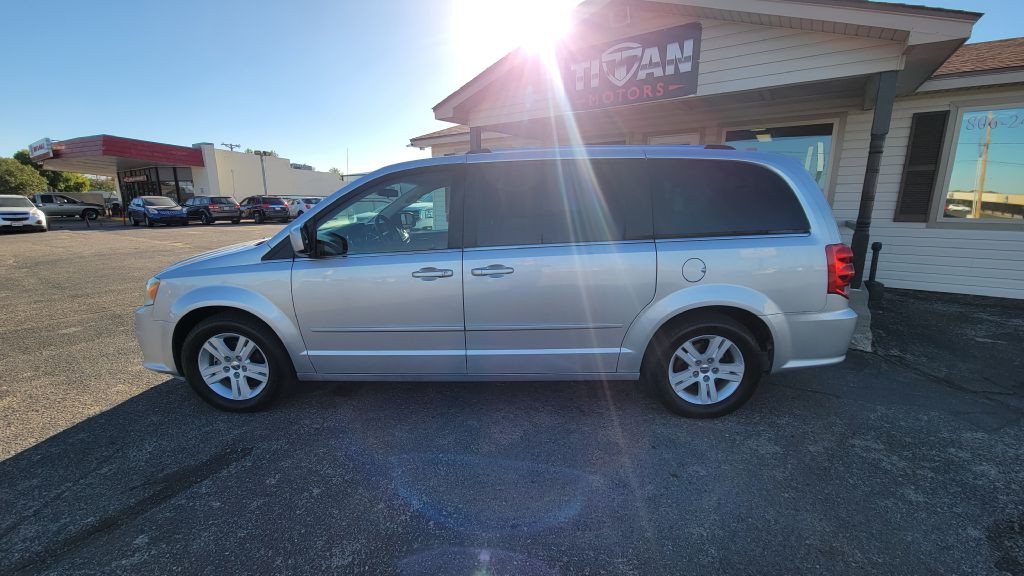 2011 Dodge Grand Caravan Image 2