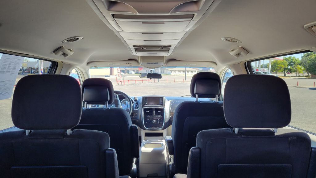 2011 Dodge Grand Caravan Image 4
