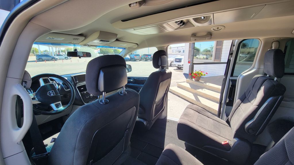 2011 Dodge Grand Caravan Image 9