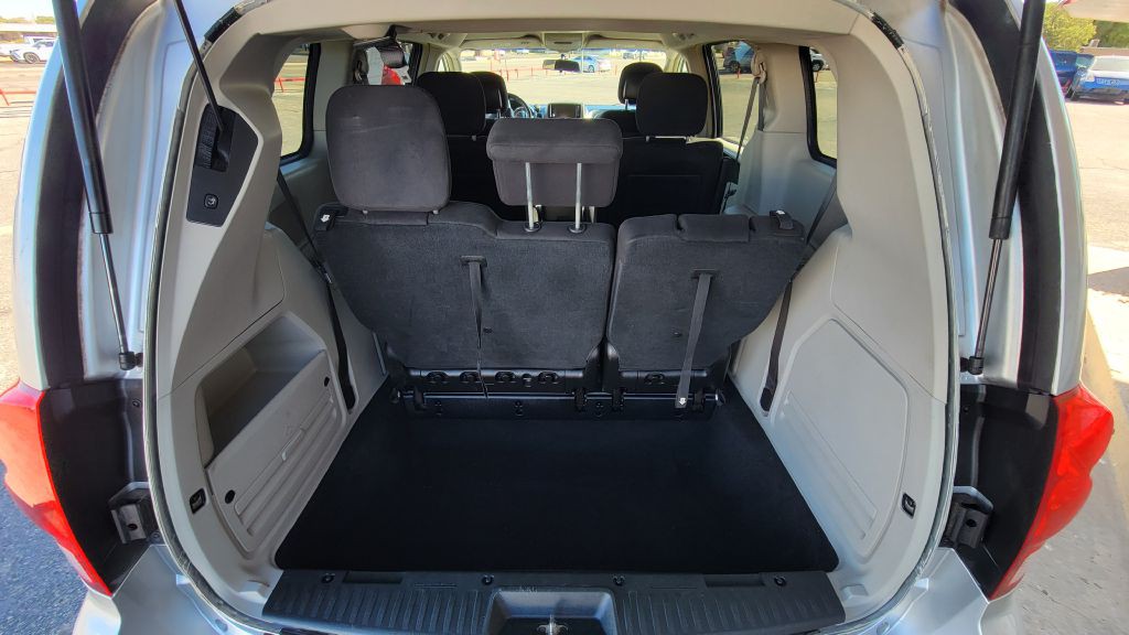 2011 Dodge Grand Caravan Image 10