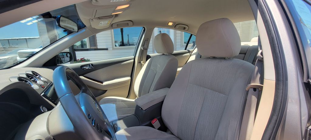 2012 Nissan Altima Image 4