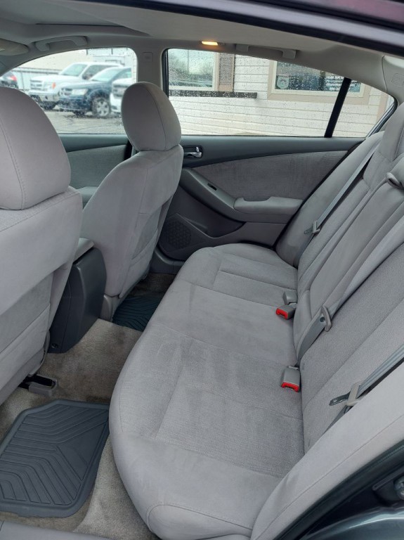 2012 Nissan Altima Image 8