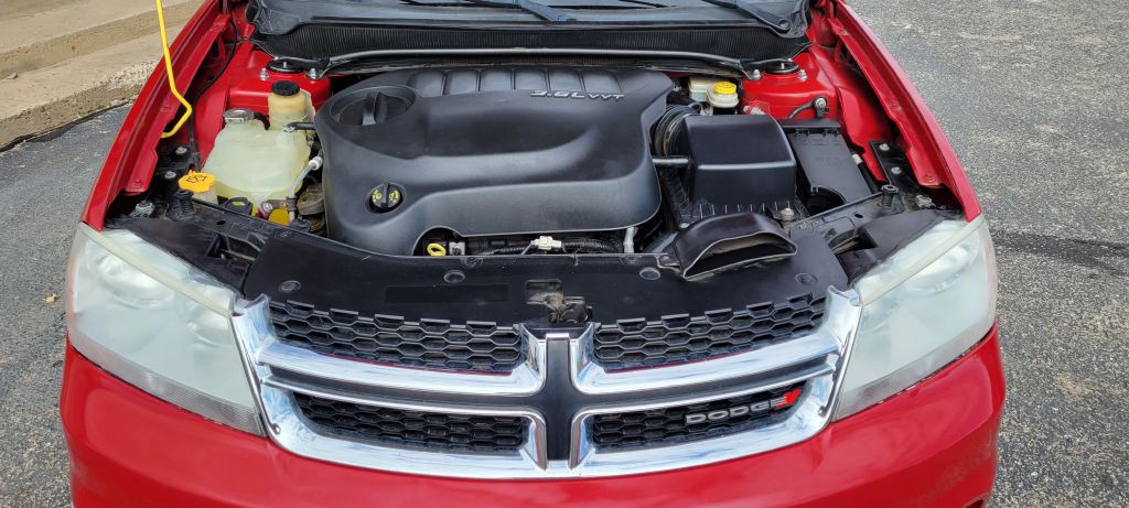 2013 Dodge Avenger Image 4
